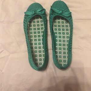 Kelly & Katie Flats
Green fabric uppers
Style name *Weave-me*